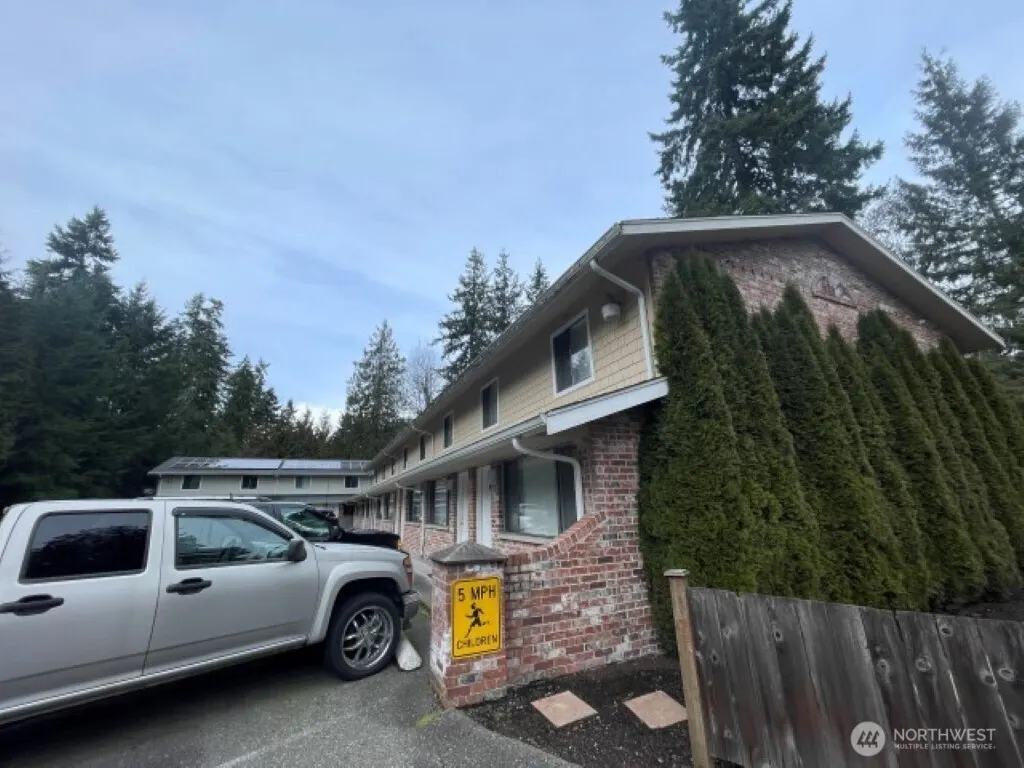 5701 200th Street SW #10, Lynnwood, WA 98036