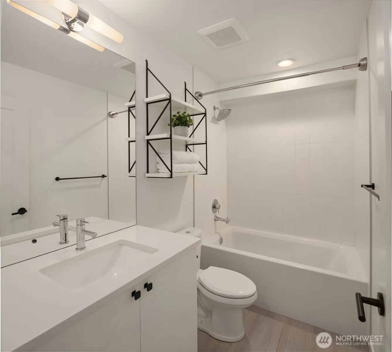 9553 Ashworth Avenue N #B, Seattle, WA 98103