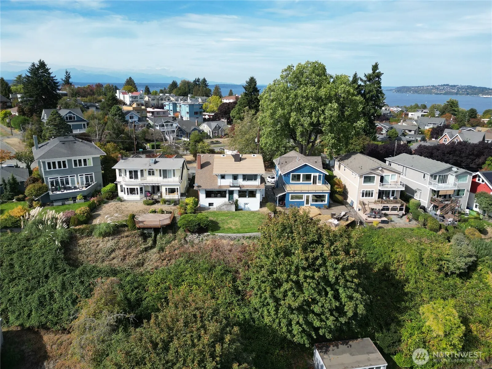 1638 Palm Avenue SW, Seattle, WA 98116