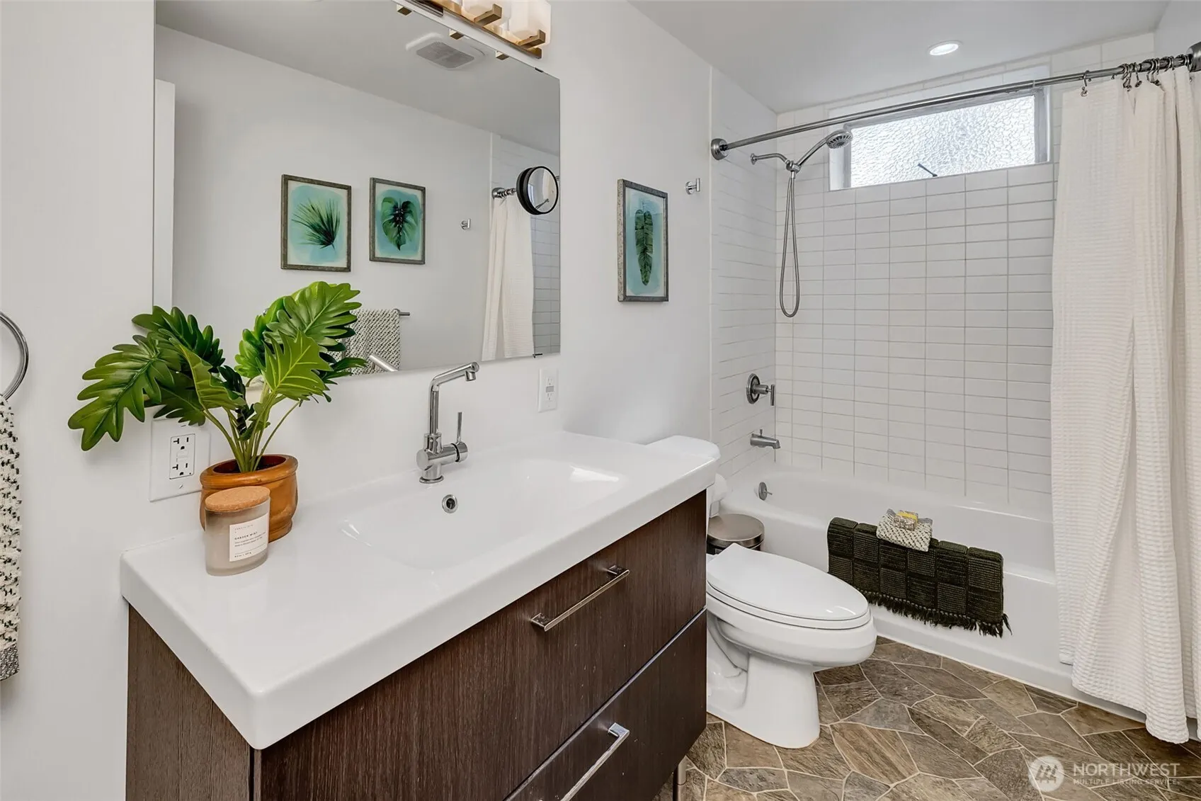 16256 8th Avenue SW, Seattle, WA 98166
