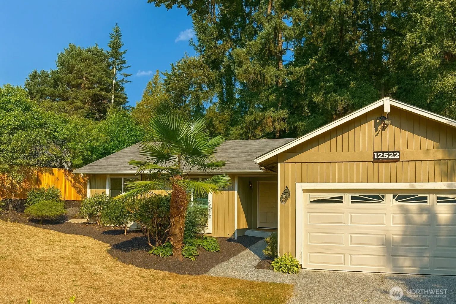 12522 NE 138th Pl , Kirkland, WA 98034