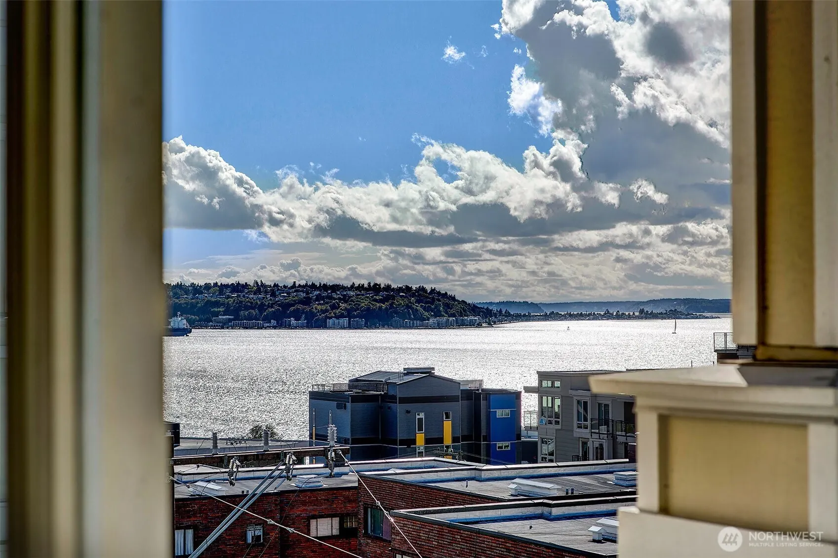 530 4th Avenue W #502, Seattle, WA 98119