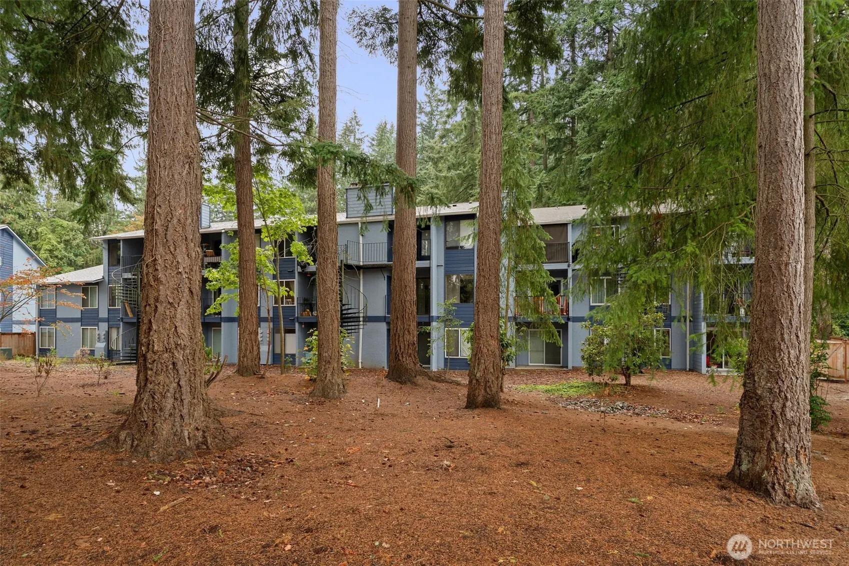 14010 Juanita Drive NE #B3, Kirkland, WA 98034-9740