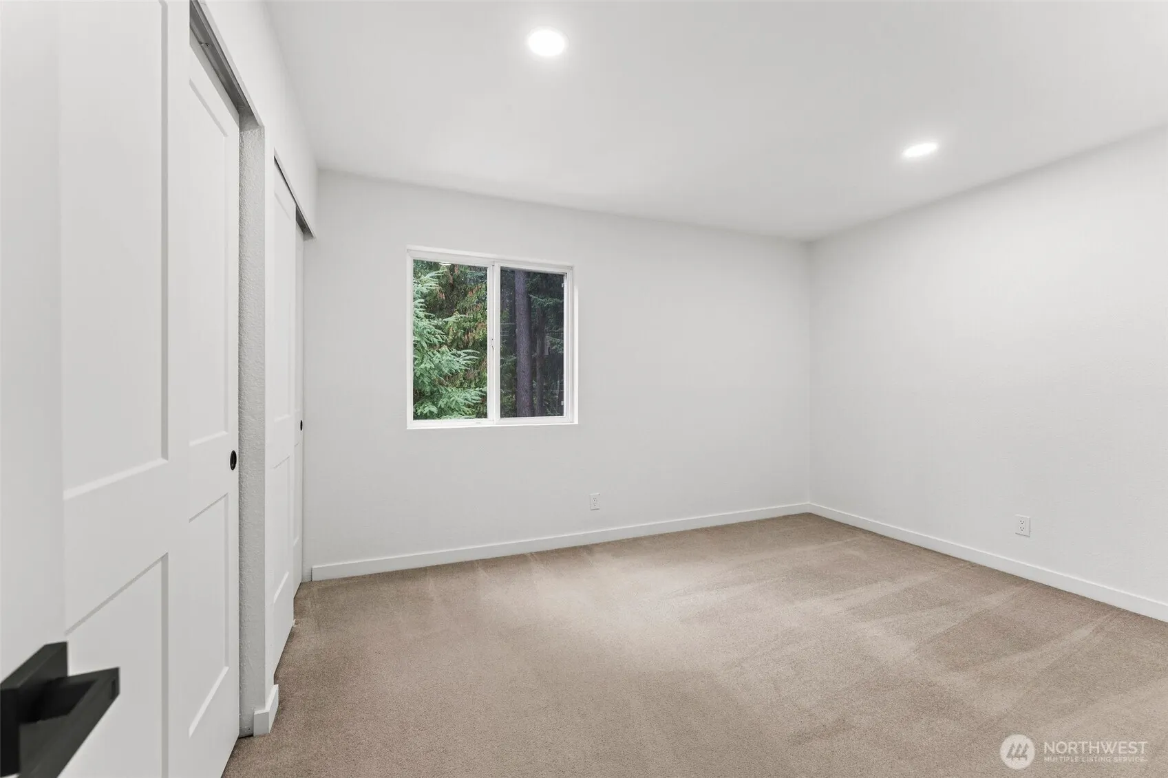 14010 Juanita Drive NE #B3, Kirkland, WA 98034-9740