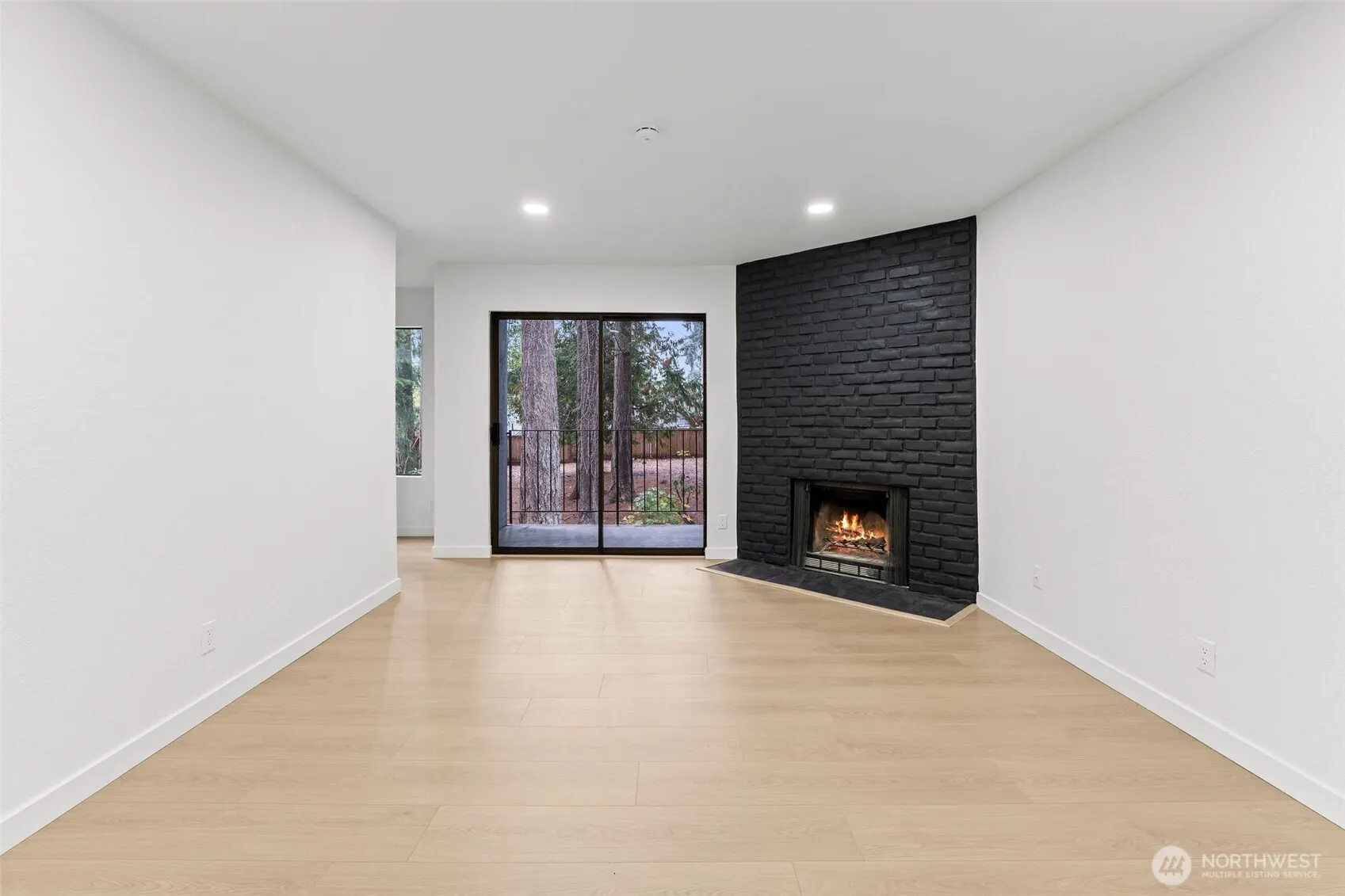 14010 Juanita Drive NE #B3, Kirkland, WA 98034-9740