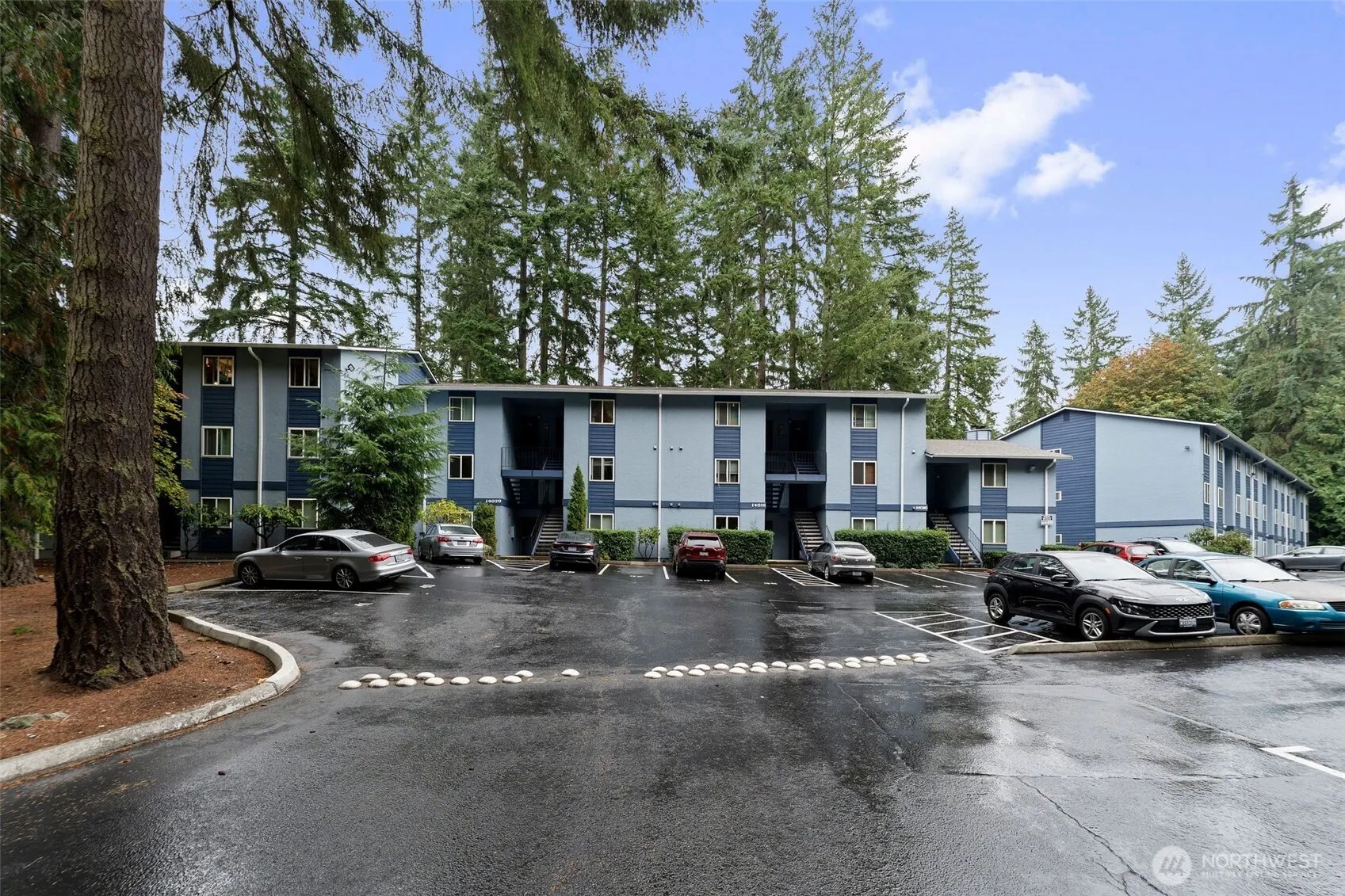 14010 Juanita Drive NE #B3, Kirkland, WA 98034-9740