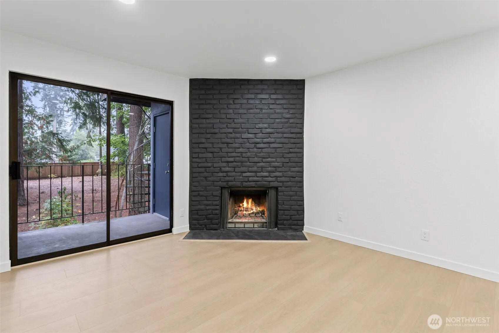 14010 Juanita Drive NE #B3, Kirkland, WA 98034-9740