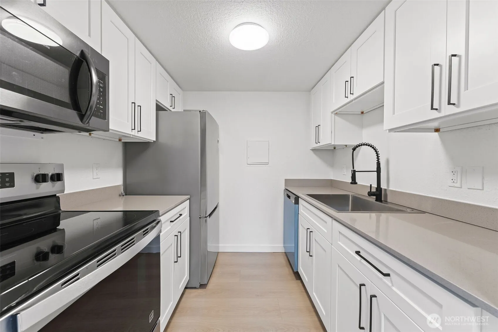 14010 Juanita Drive NE #B3, Kirkland, WA 98034-9740