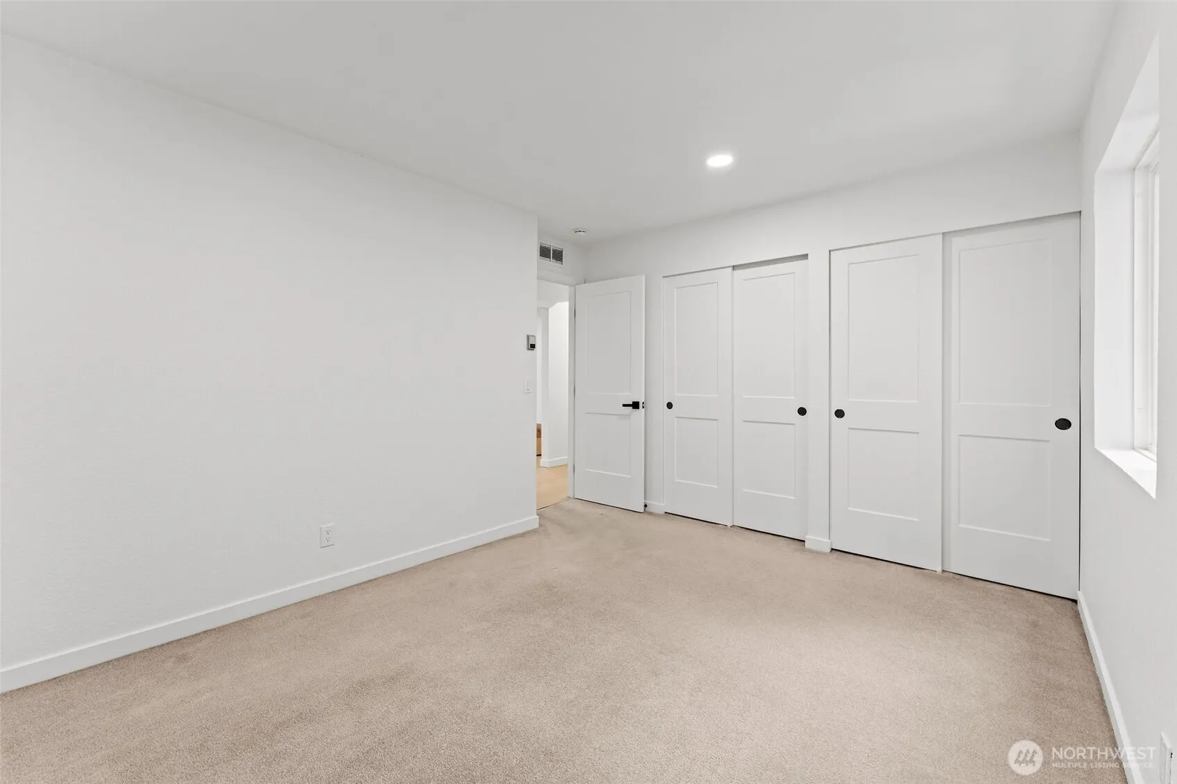 14010 Juanita Drive NE #B3, Kirkland, WA 98034-9740