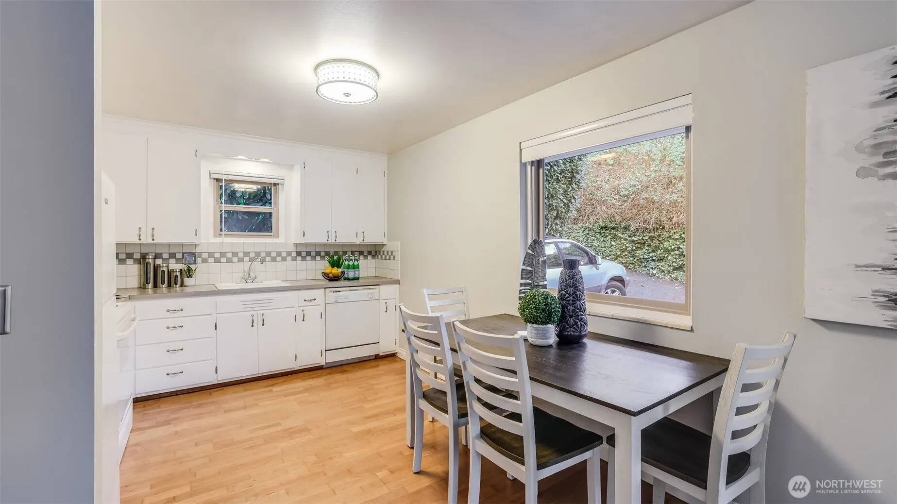 418 Highland Drive #4, Seattle, WA 98109