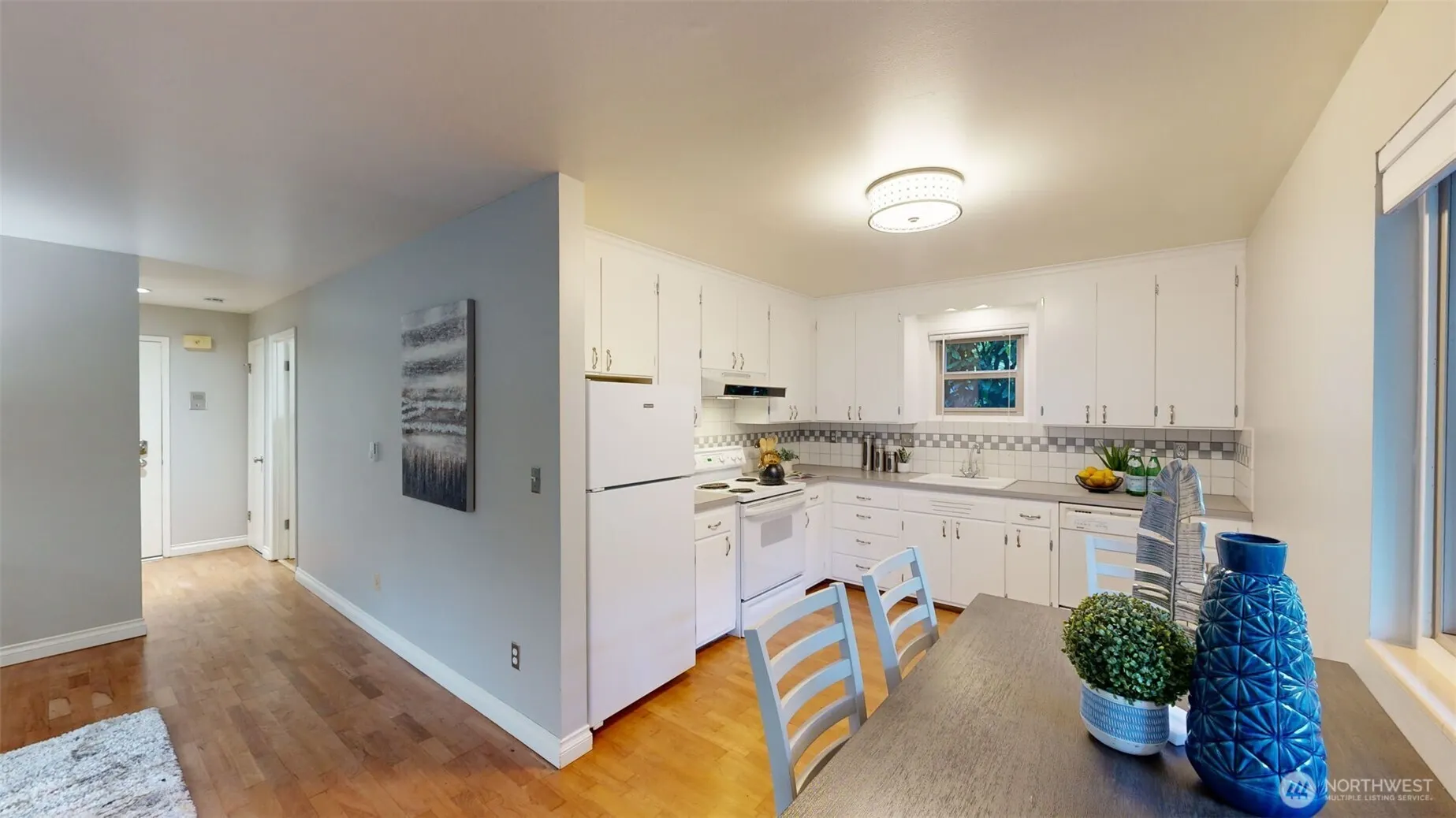 418 Highland Drive #4, Seattle, WA 98109