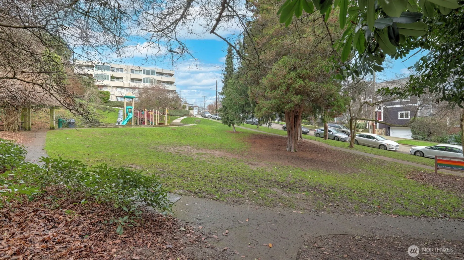 418 Highland Drive #4, Seattle, WA 98109