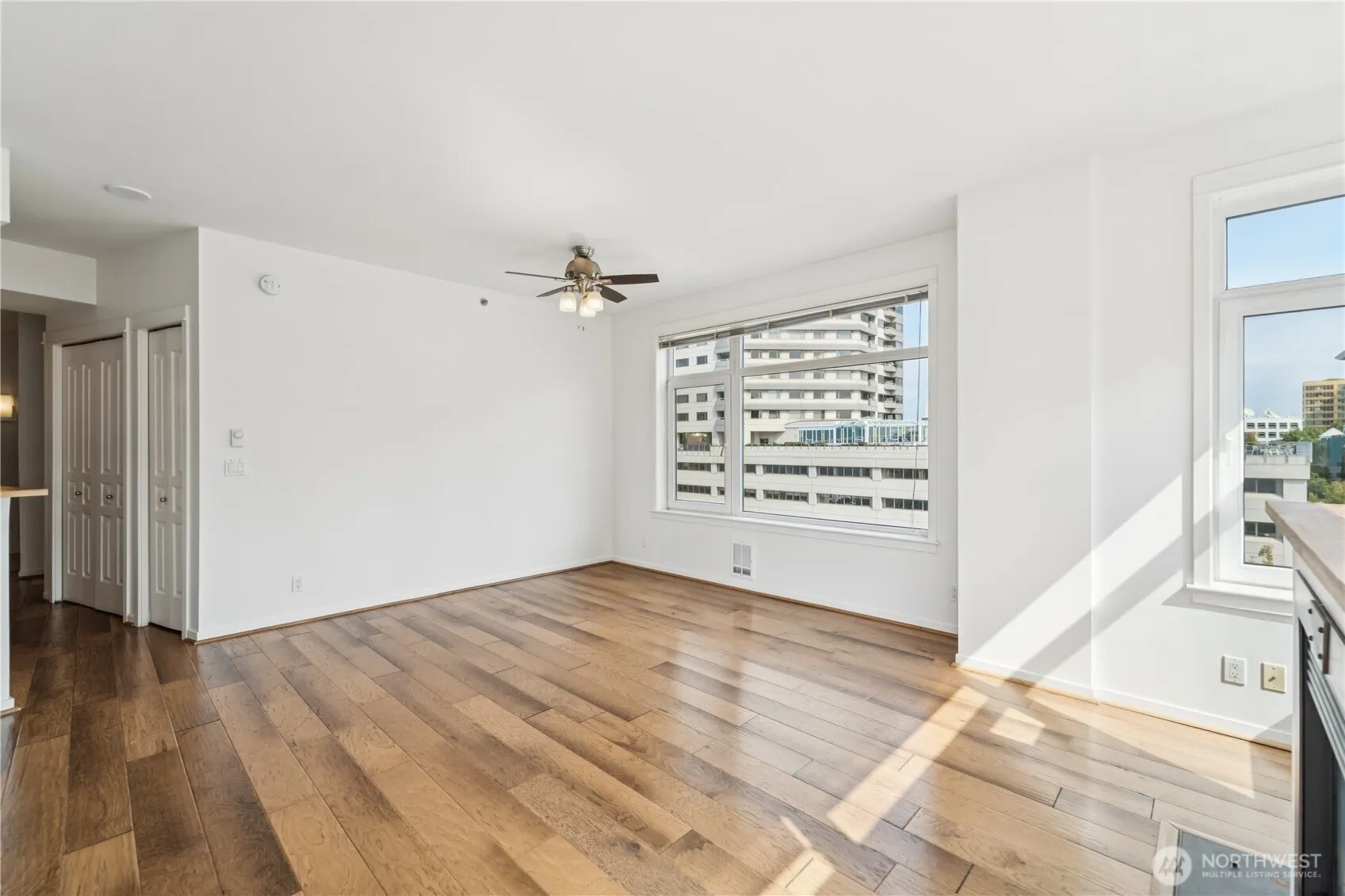 2801 1st Avenue #806, Seattle, WA 98121