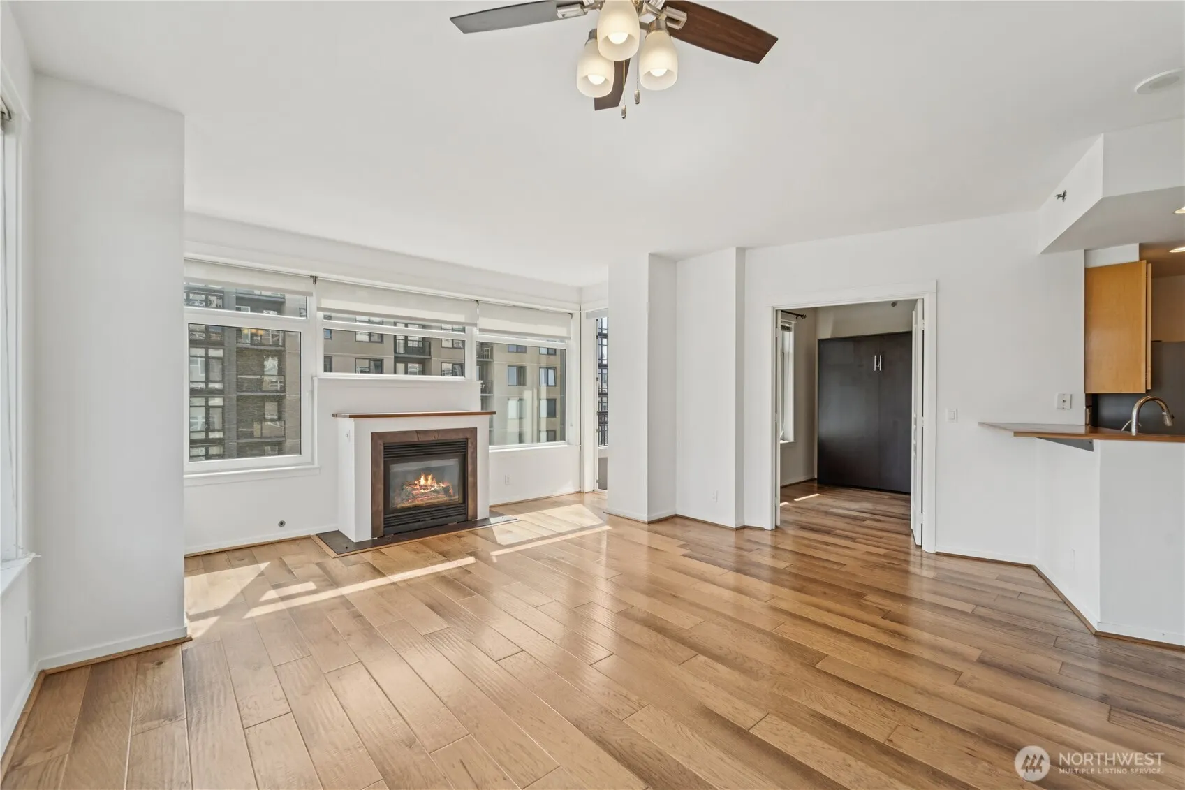 2801 1st Avenue #806, Seattle, WA 98121