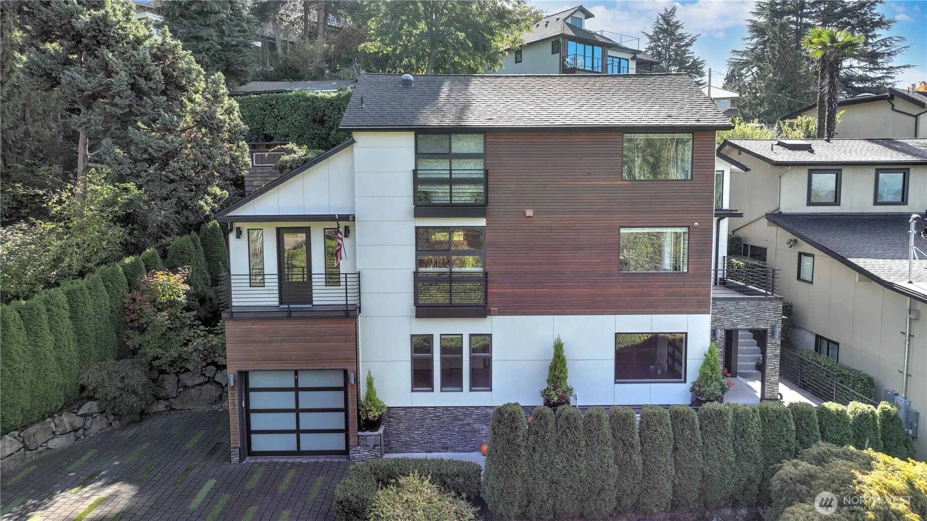 4527 W Raye Street , Seattle, WA 98199