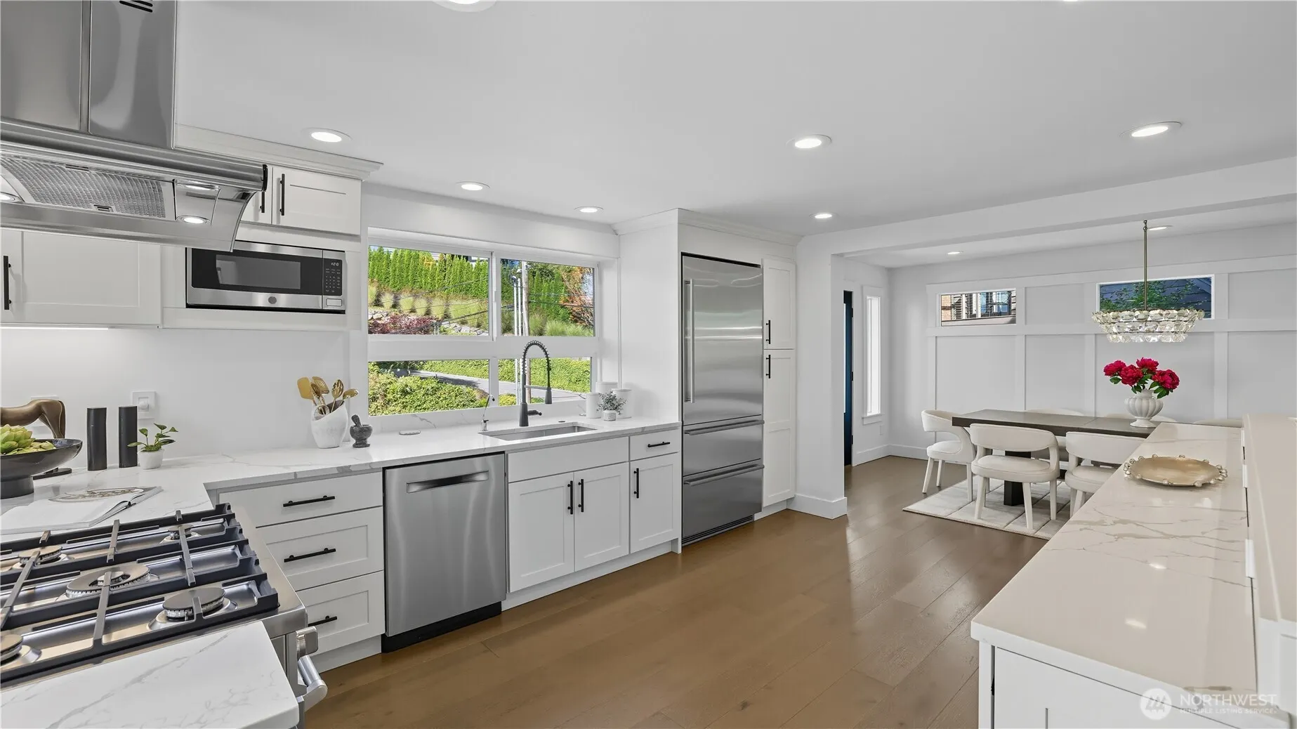 4527 W Raye Street , Seattle, WA 98199