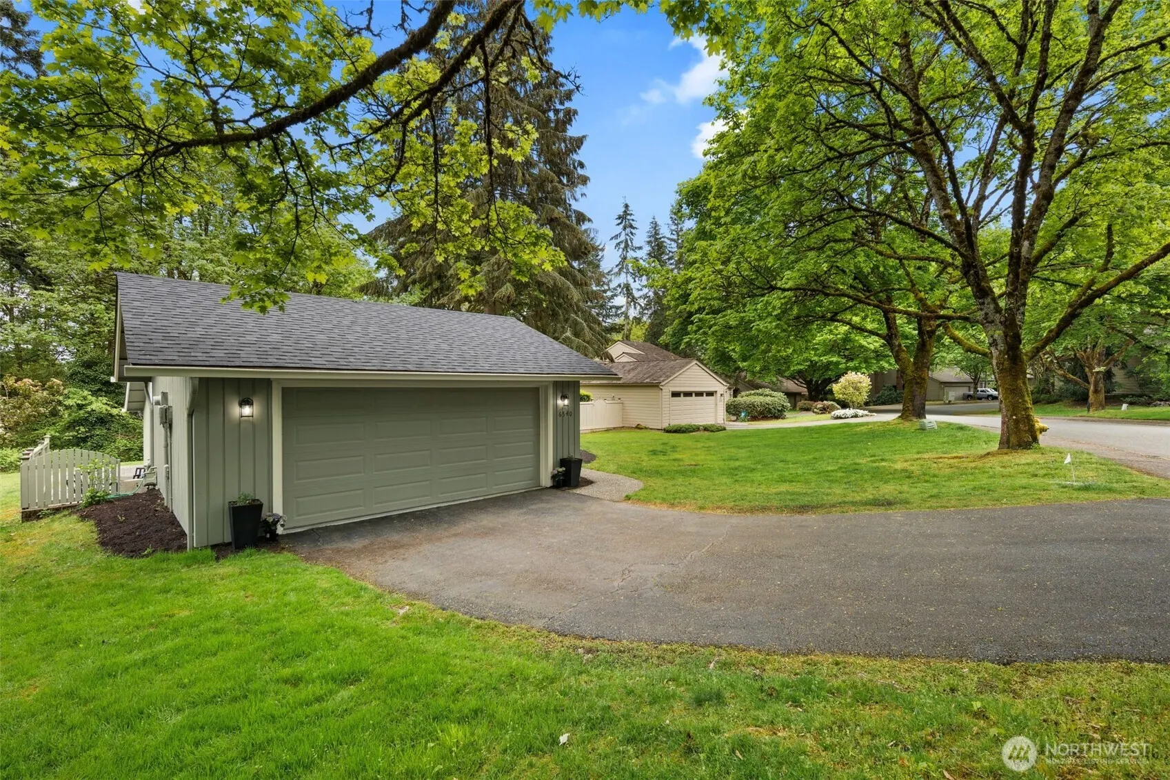 6540 159th Avenue NE, Redmond, WA 98052