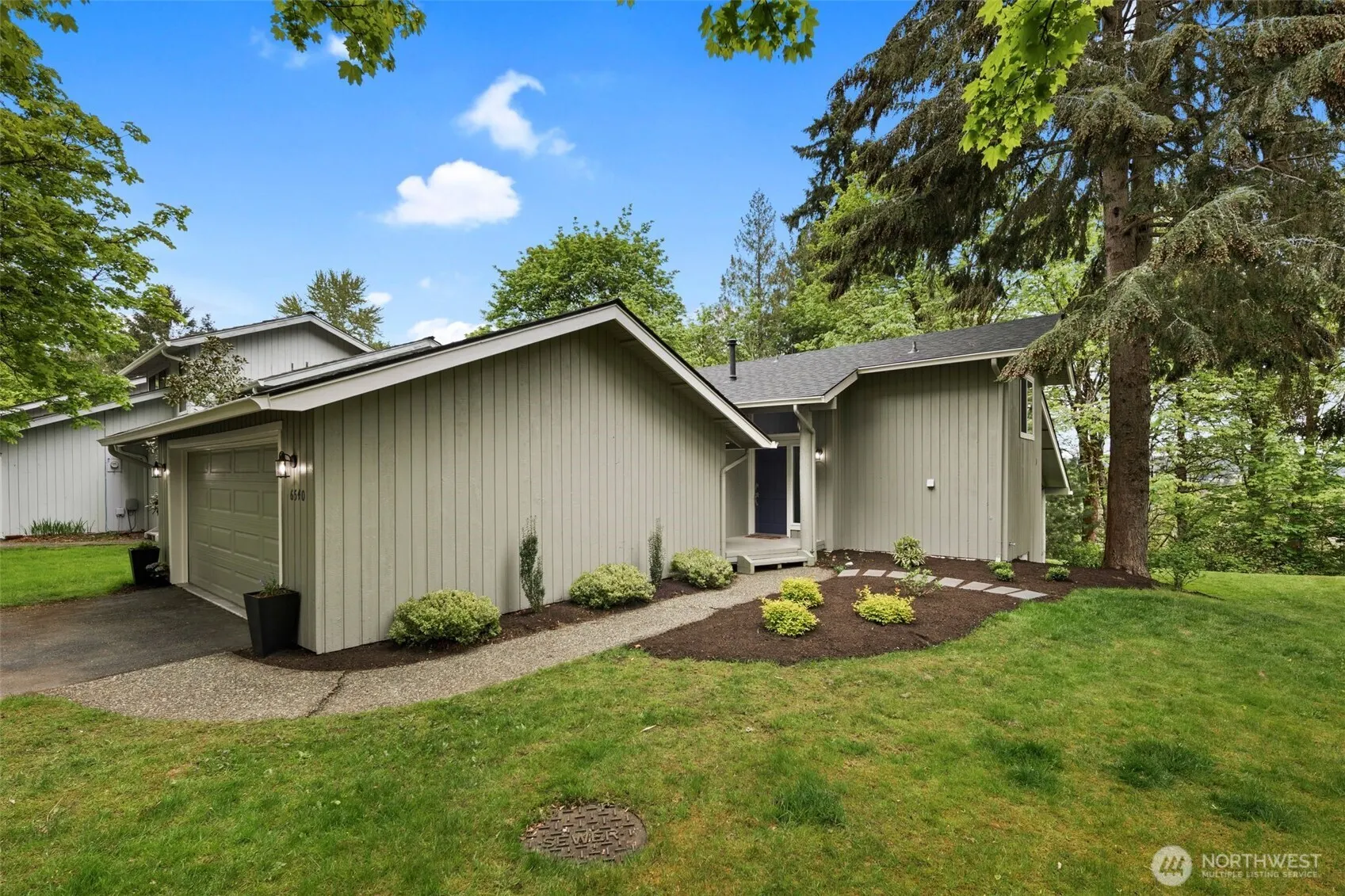 6540 159th Avenue NE, Redmond, WA 98052