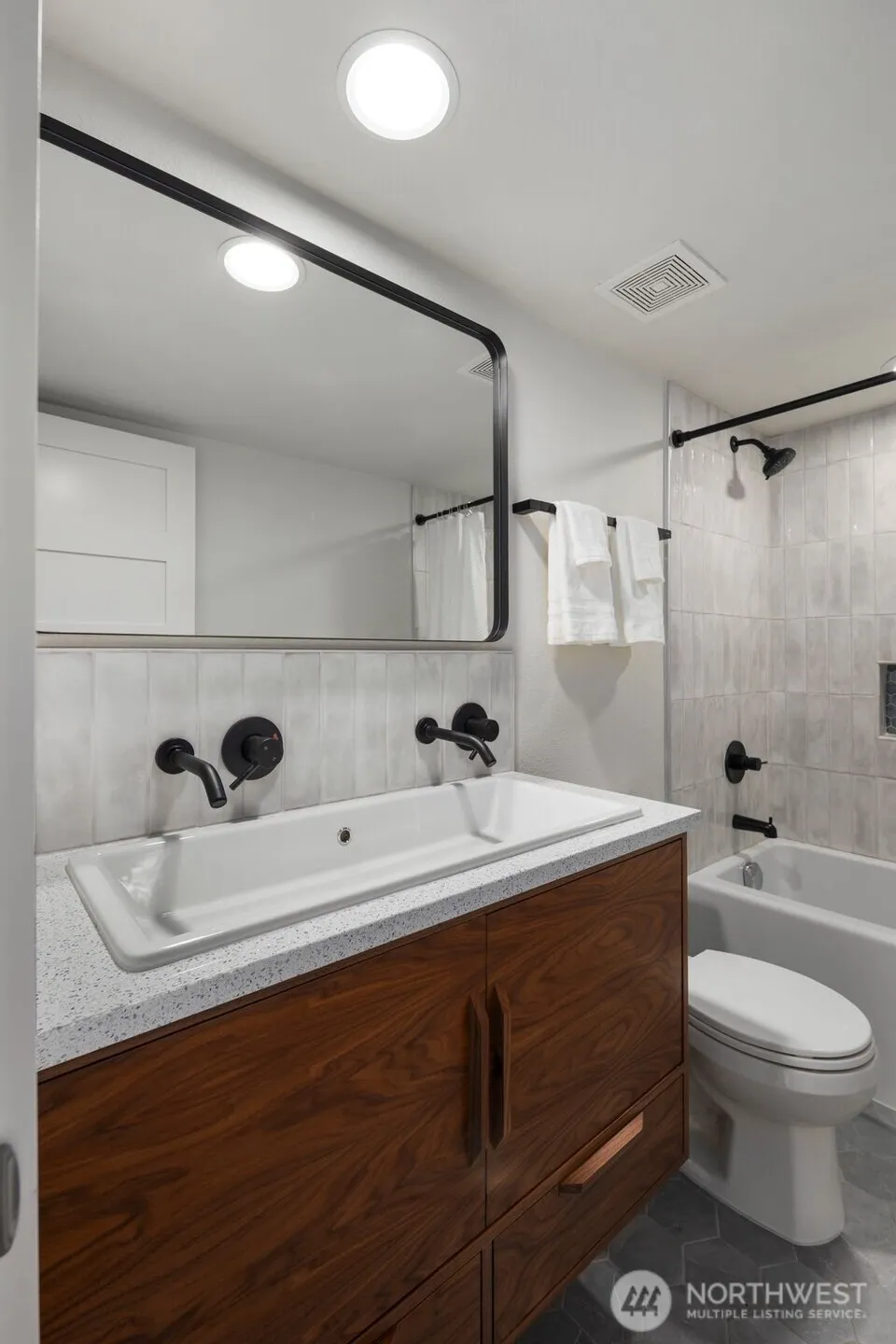 6540 159th Avenue NE, Redmond, WA 98052