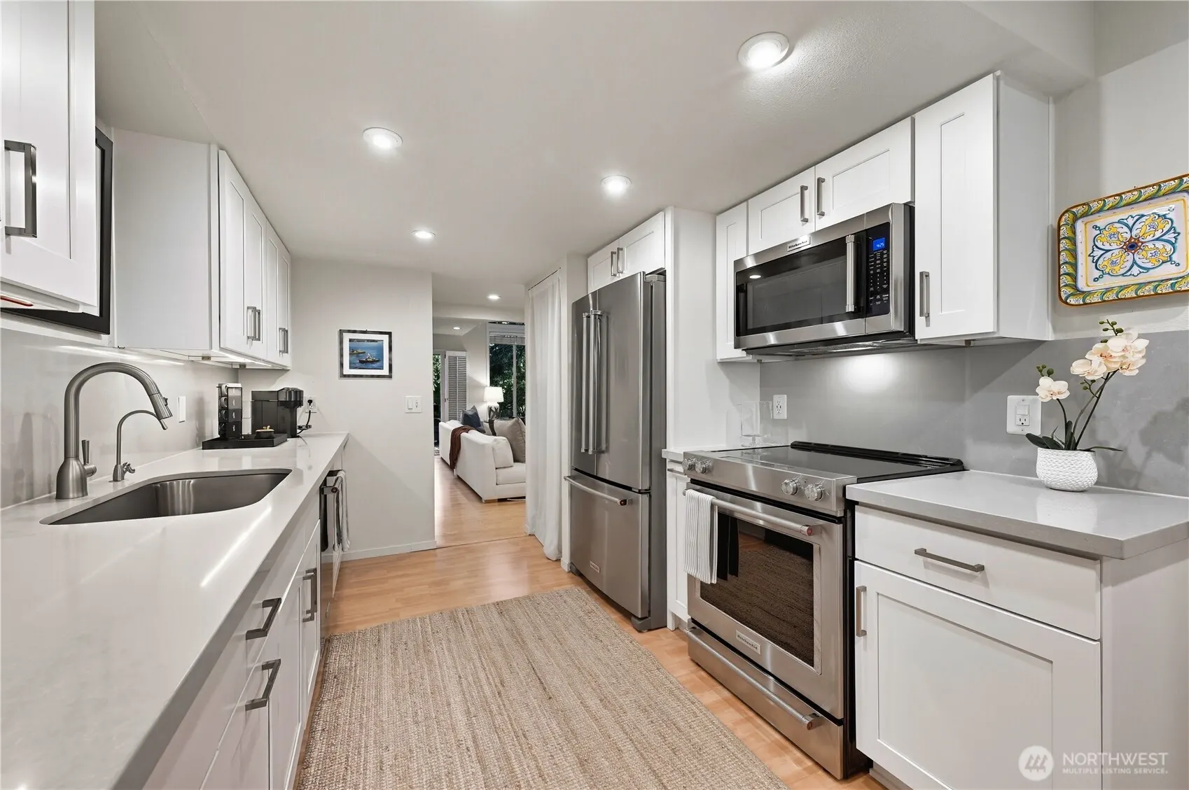 13730 15th Avenue NE #E204, Seattle, WA 98125