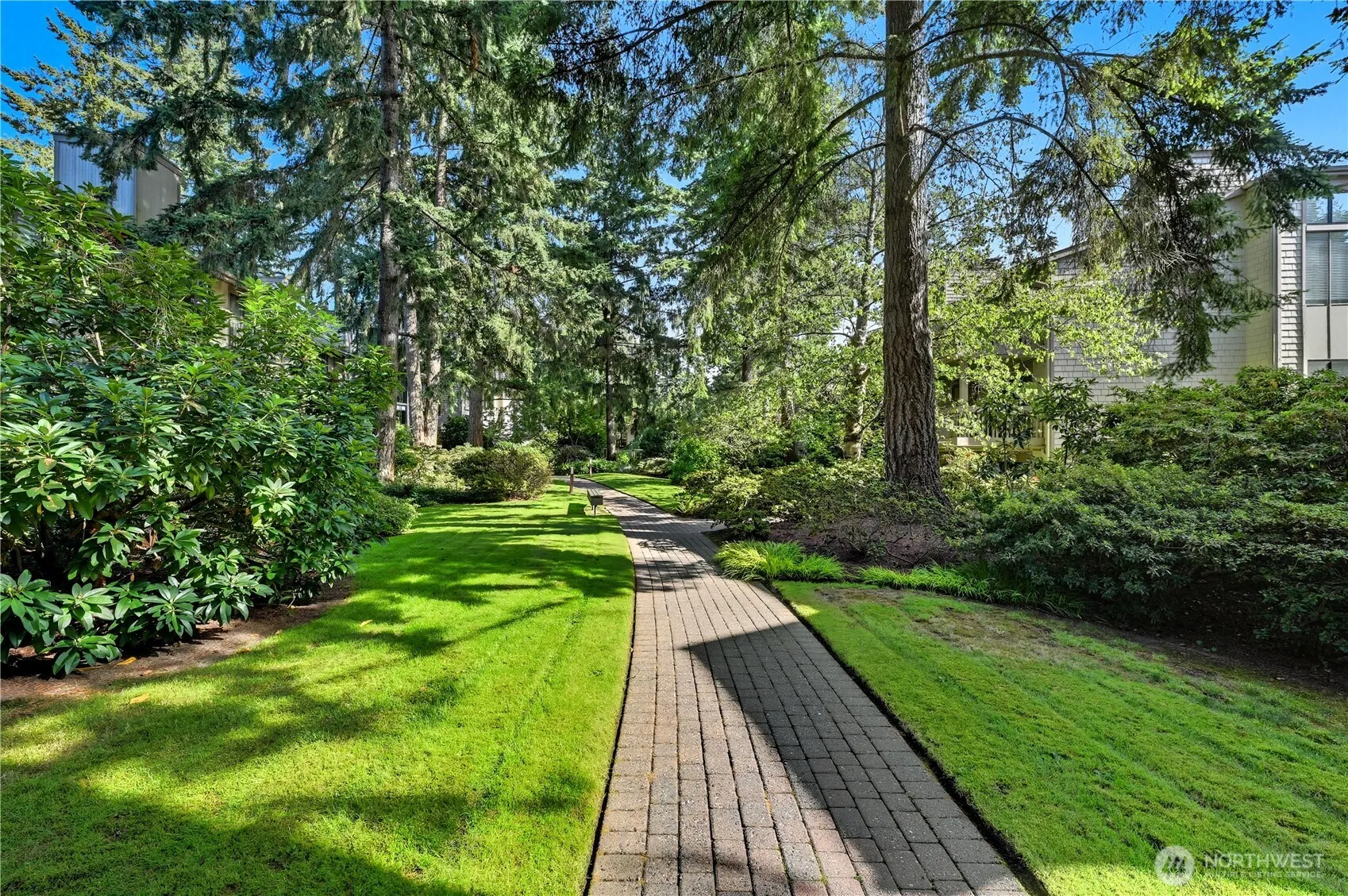 13730 15th Avenue NE #E204, Seattle, WA 98125