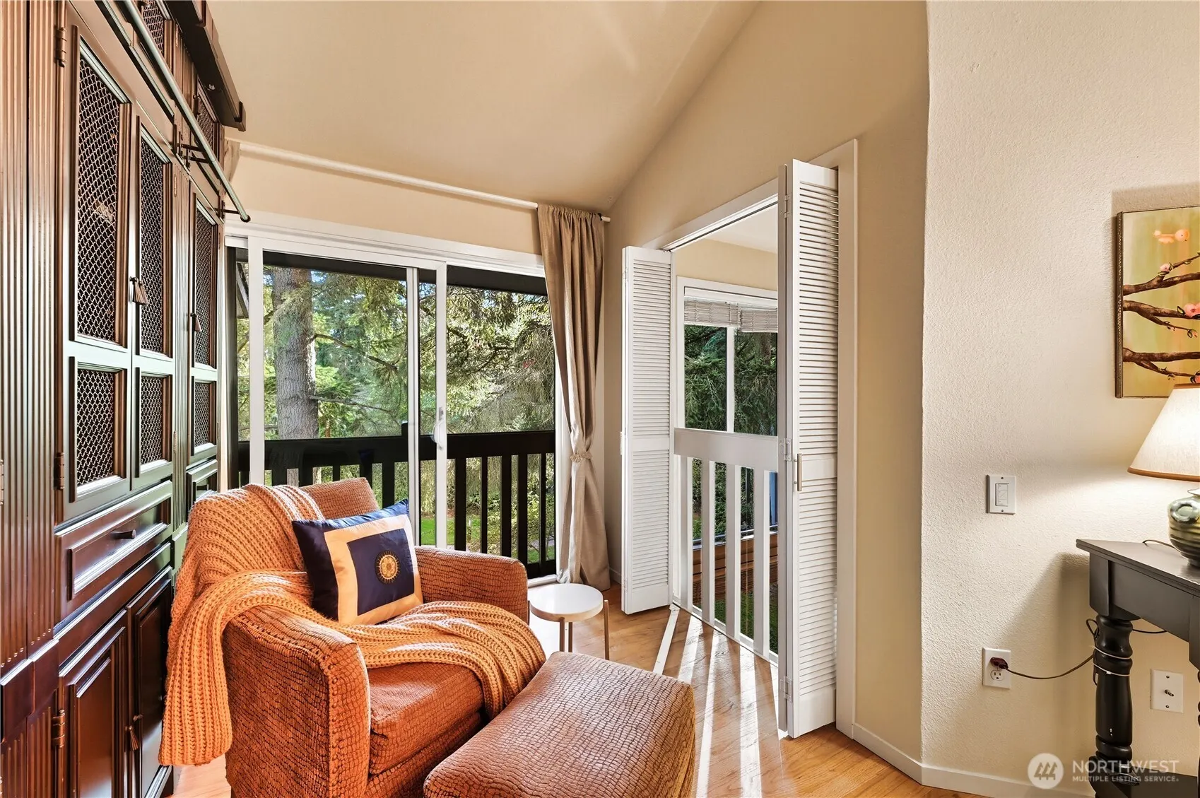 13730 15th Avenue NE #E204, Seattle, WA 98125