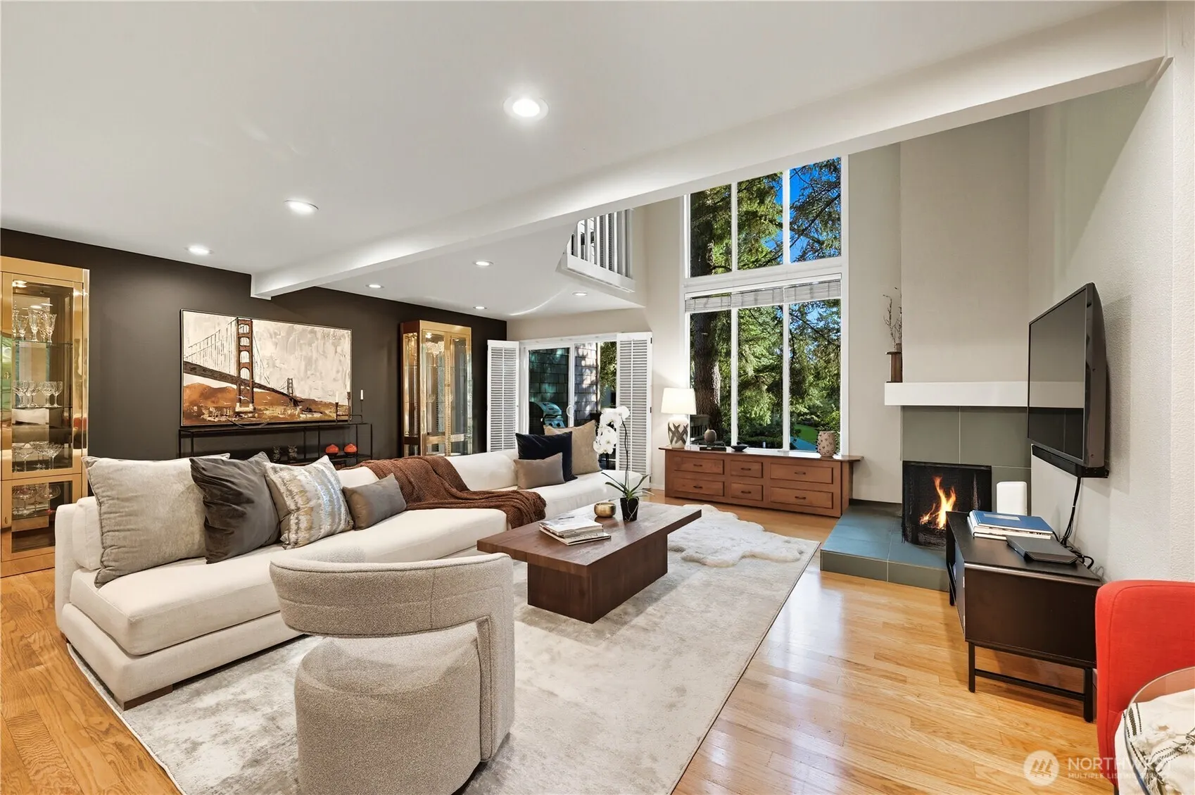 13730 15th Avenue NE #E204, Seattle, WA 98125