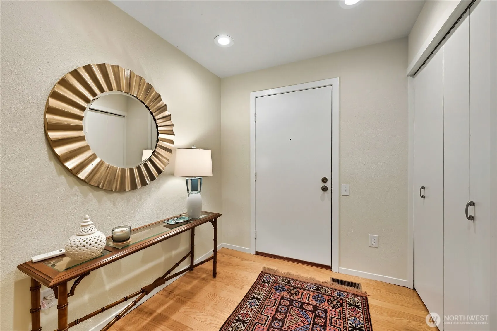 13730 15th Avenue NE #E204, Seattle, WA 98125