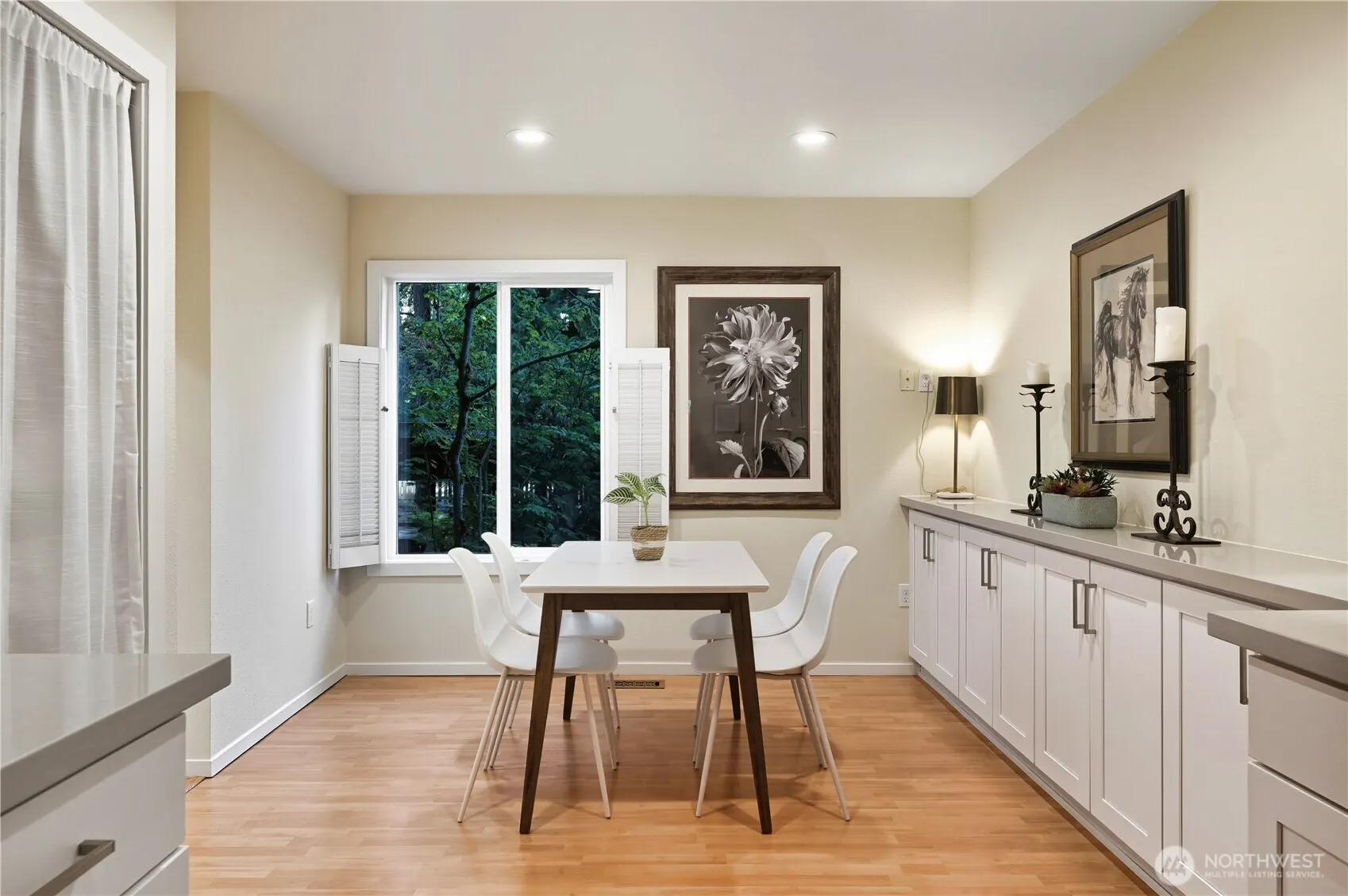 13730 15th Avenue NE #E204, Seattle, WA 98125