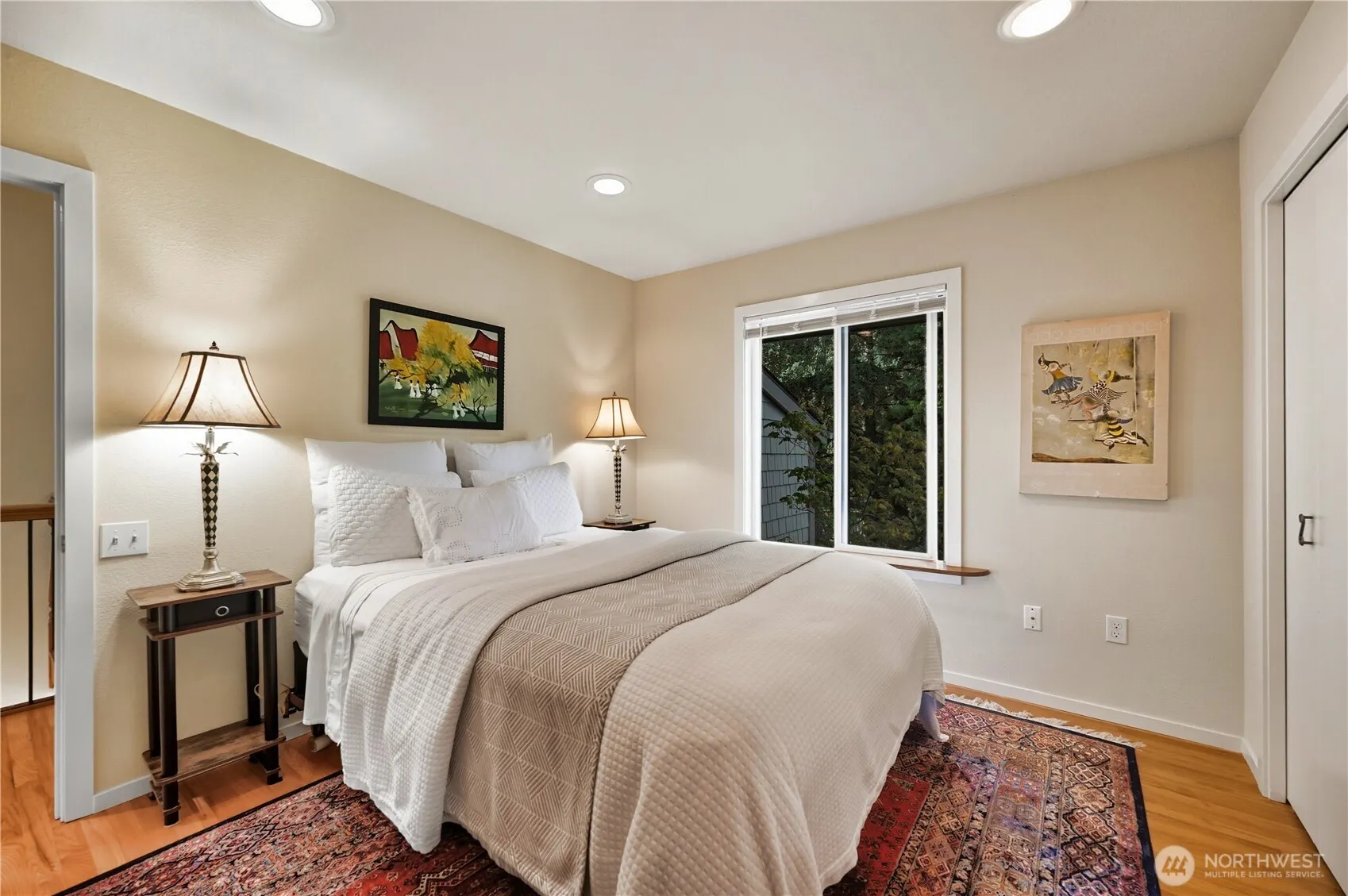 13730 15th Avenue NE #E204, Seattle, WA 98125