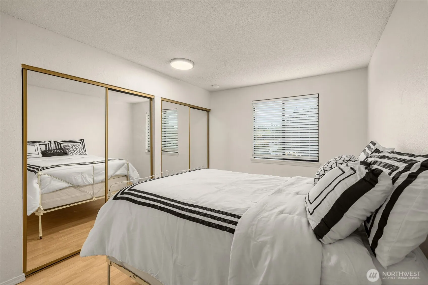 14331 124th Street NE #C40, Kirkland, WA 98034