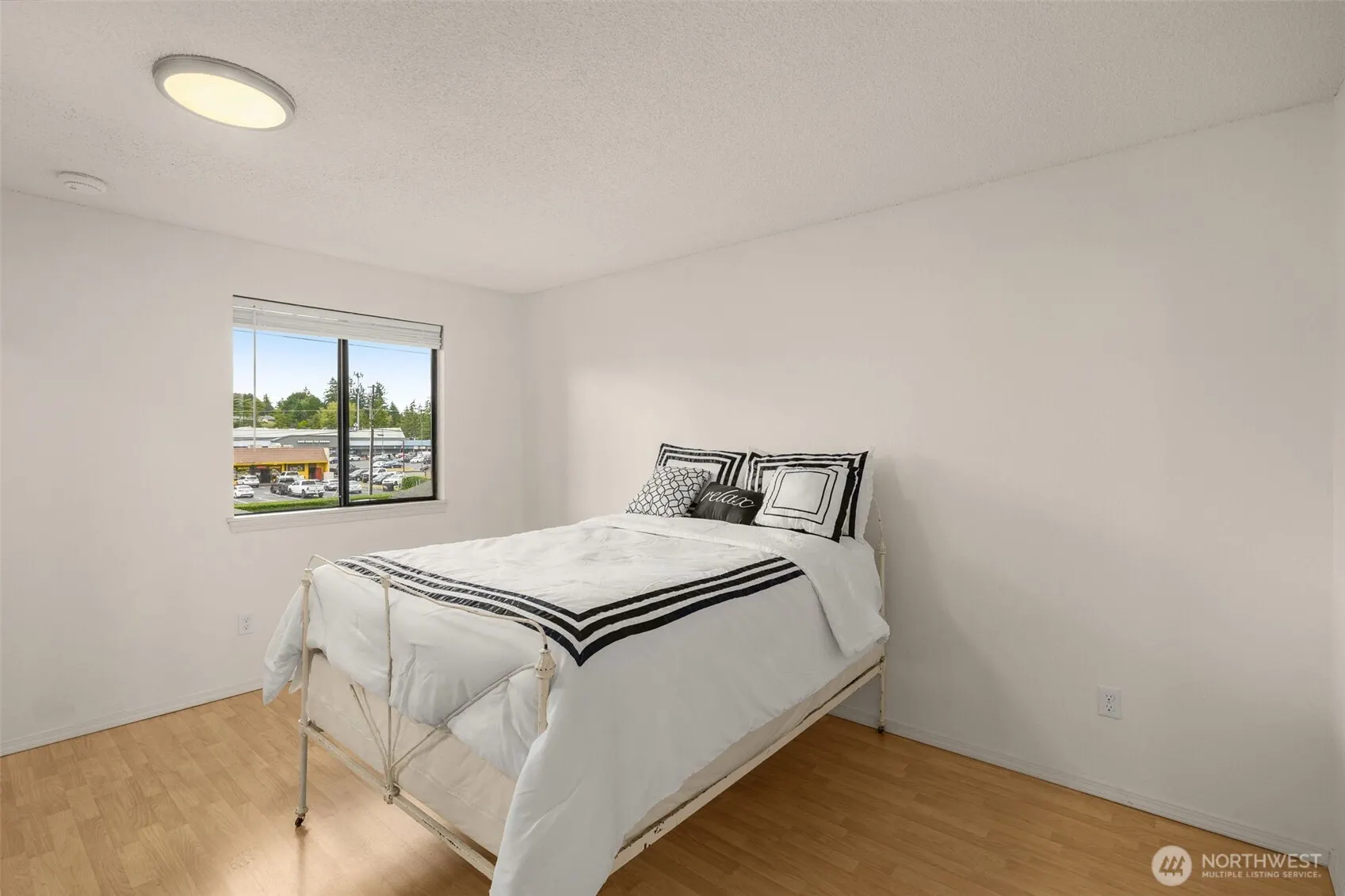 14331 124th Street NE #C40, Kirkland, WA 98034