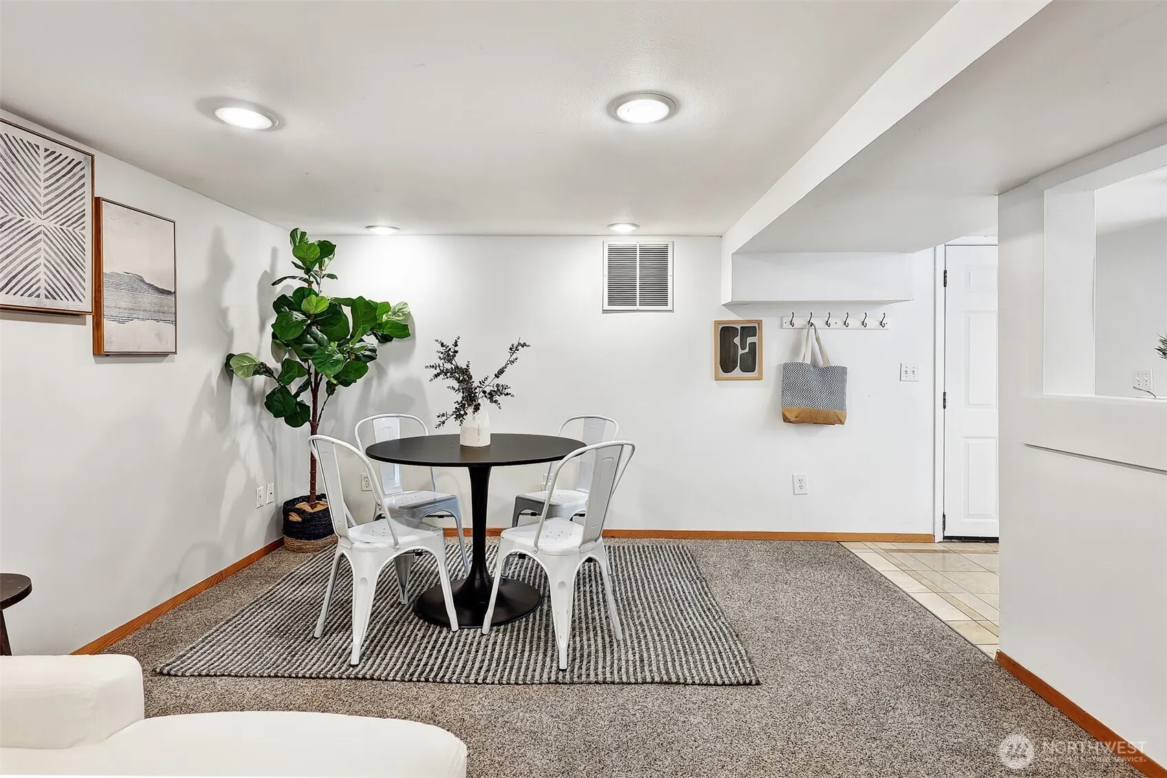 1027 NW 65th Street , Seattle, WA 98117