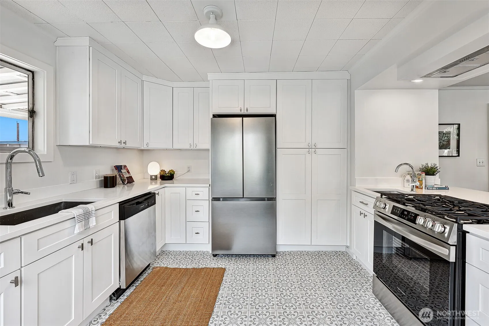 1027 NW 65th Street , Seattle, WA 98117