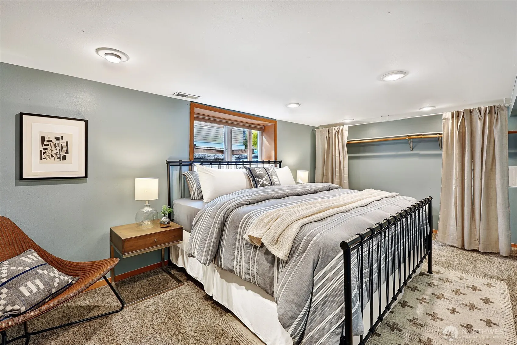 1027 NW 65th Street , Seattle, WA 98117