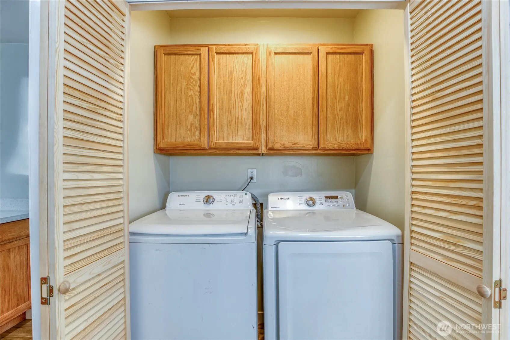10006 Rainier Avenue S, Seattle, WA 98178-2547