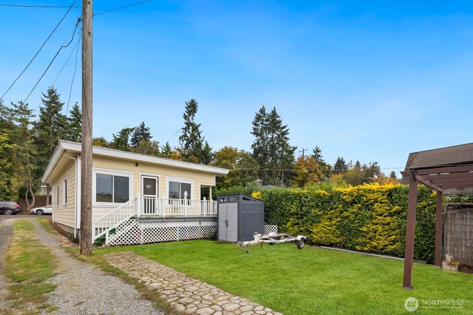 10006 Rainier Avenue S, Seattle, WA 98178-2547