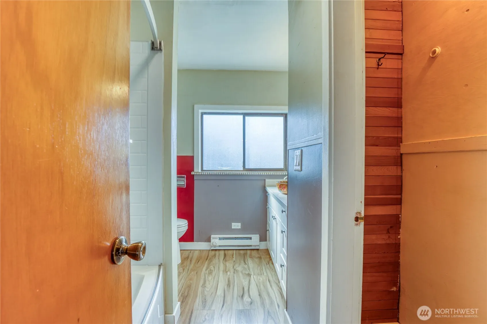 10006 Rainier Avenue S, Seattle, WA 98178-2547
