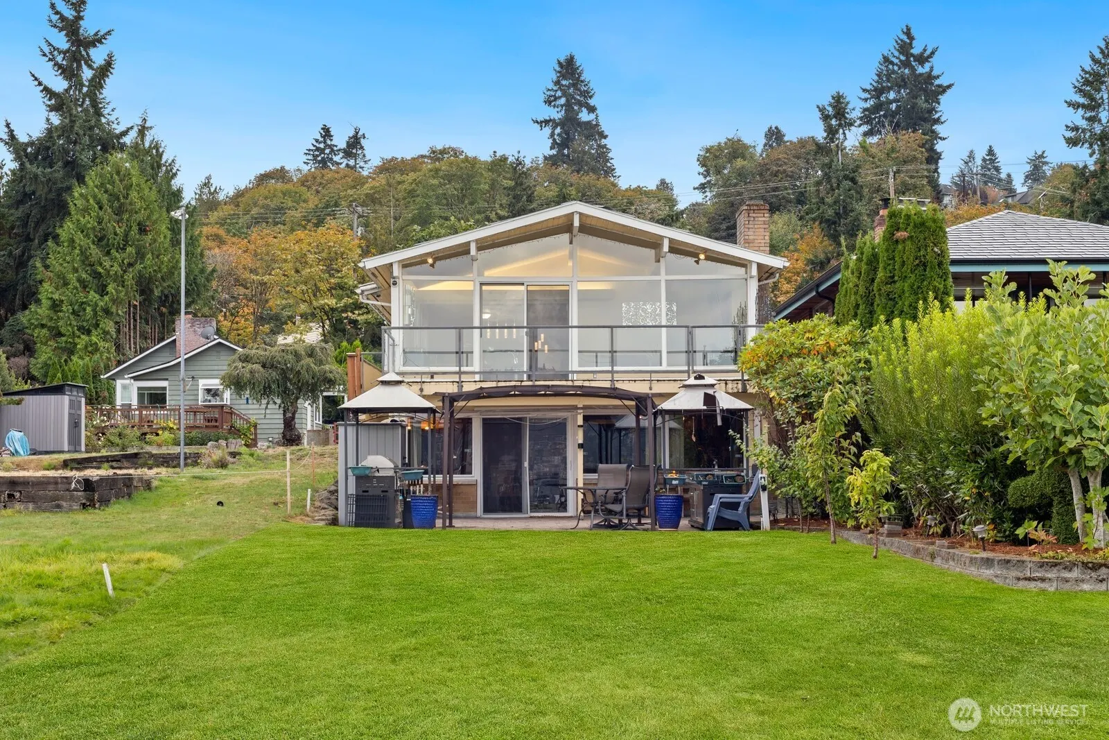 10008 Rainier Avenue S, Seattle, WA 98178-2547