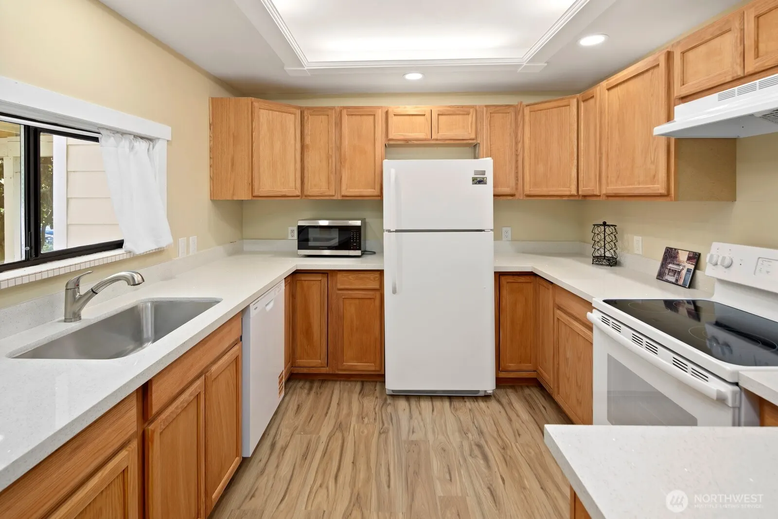 10008 Rainier Avenue S, Seattle, WA 98178-2547