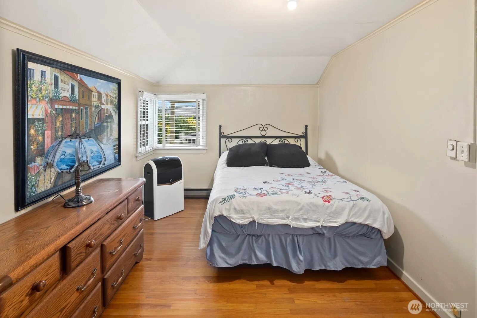10008 Rainier Avenue S, Seattle, WA 98178-2547