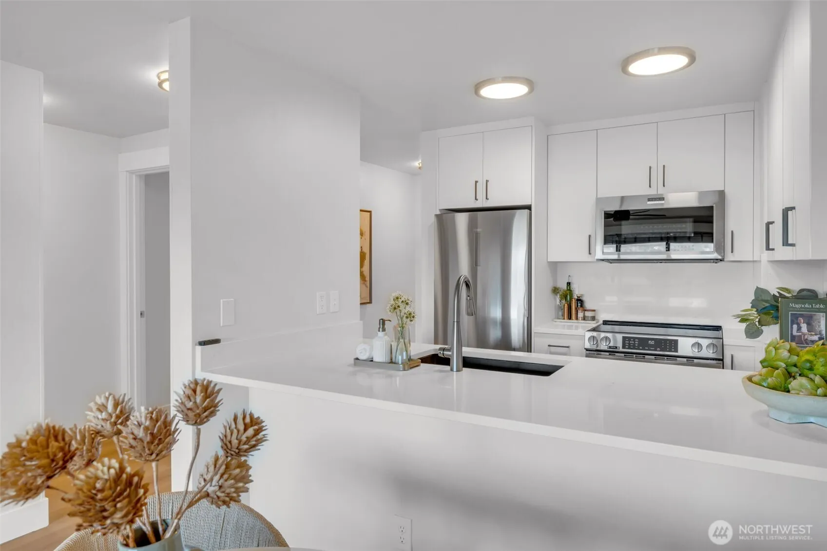 3401 Wallingford Avenue N #405, Seattle, WA 98103-9047