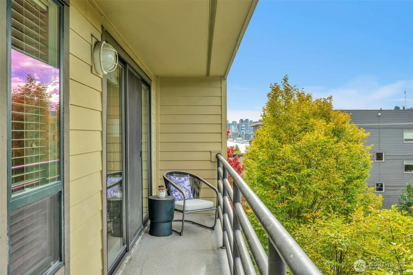 3401 Wallingford Avenue N #405, Seattle, WA 98103-9047