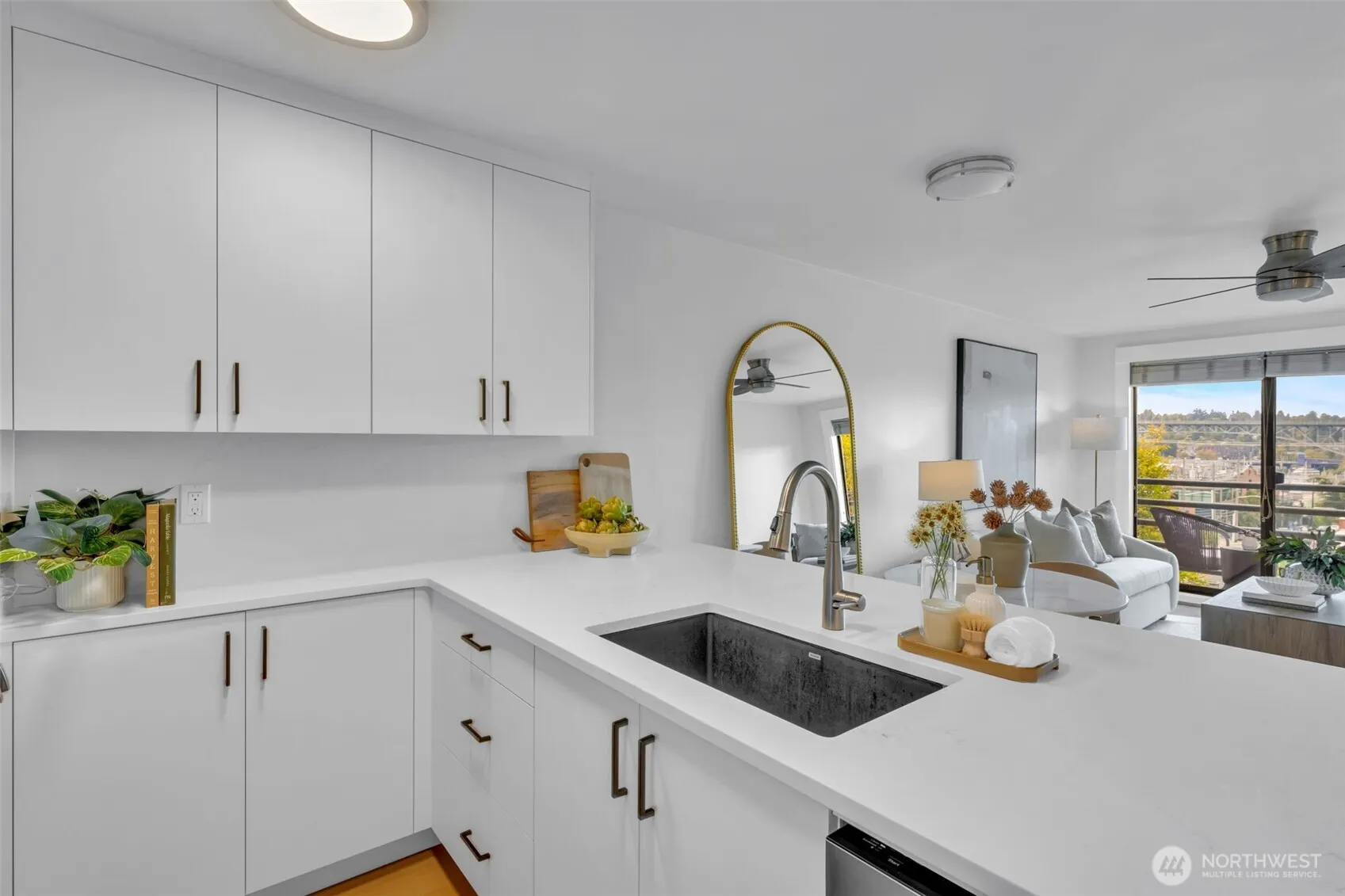 3401 Wallingford Avenue N #405, Seattle, WA 98103-9047