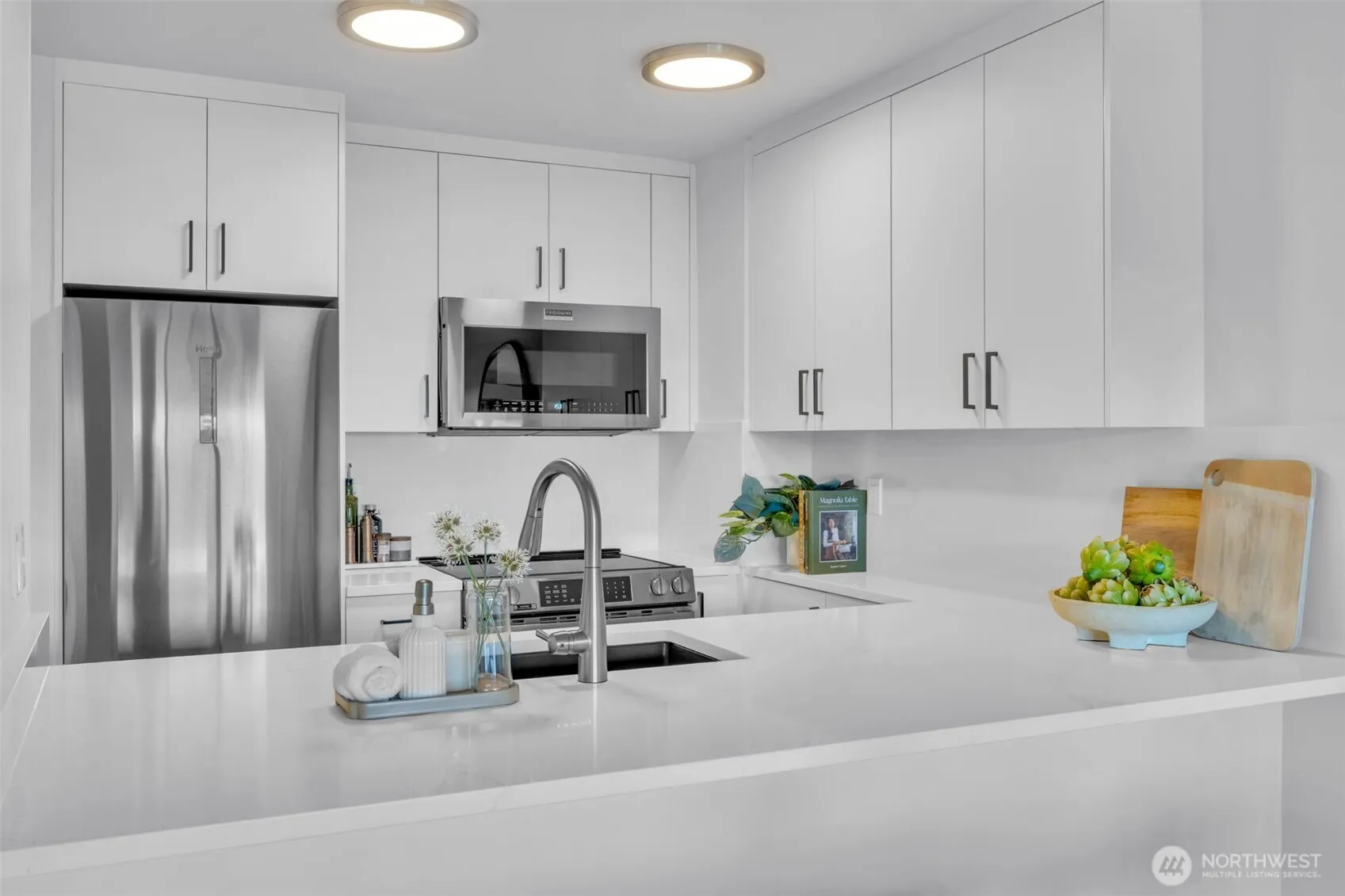 3401 Wallingford Avenue N #405, Seattle, WA 98103-9047