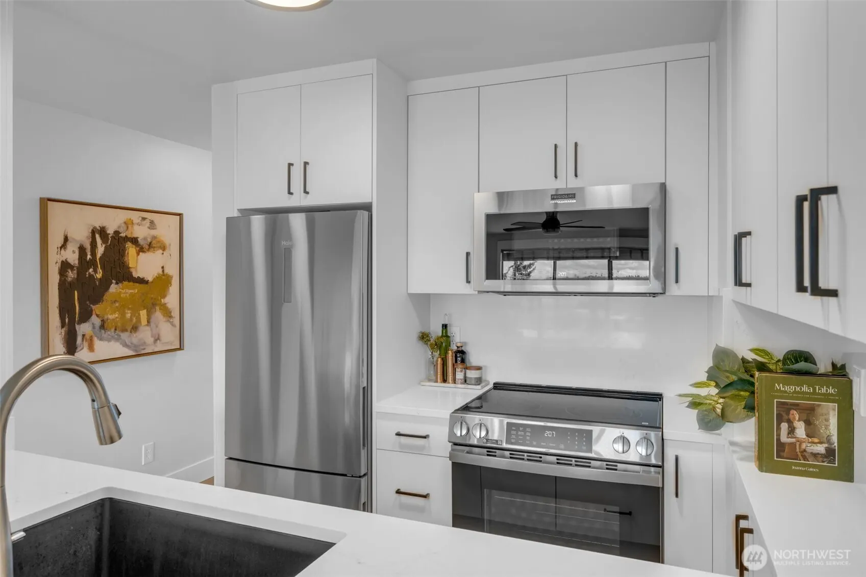 3401 Wallingford Avenue N #405, Seattle, WA 98103-9047