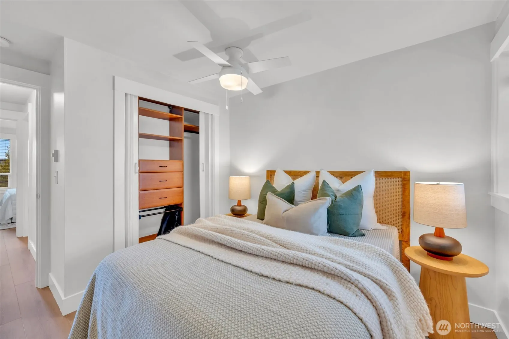 3401 Wallingford Avenue N #405, Seattle, WA 98103-9047