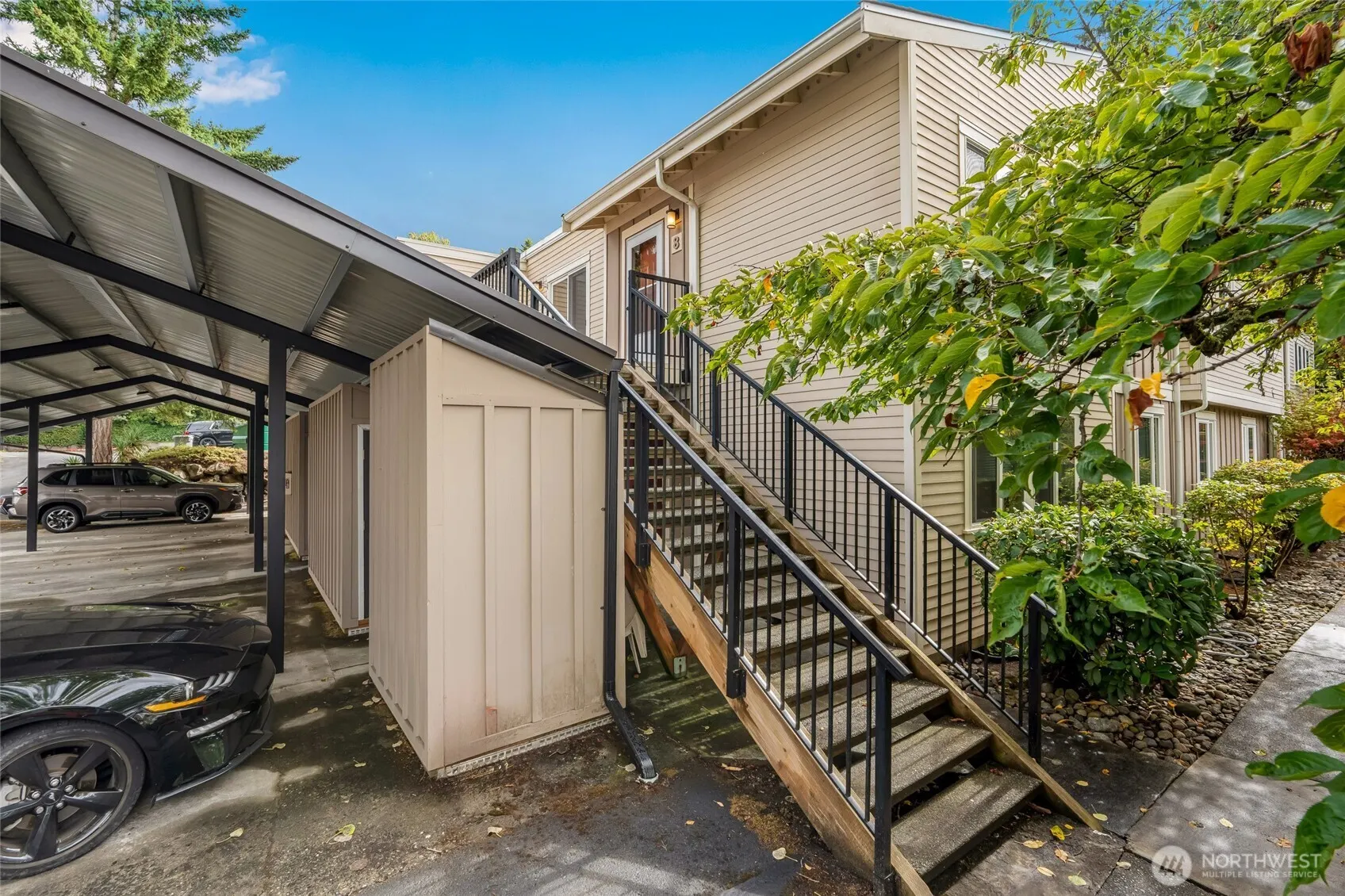 12712 NE 120th Street #G8, Kirkland, WA 98034
