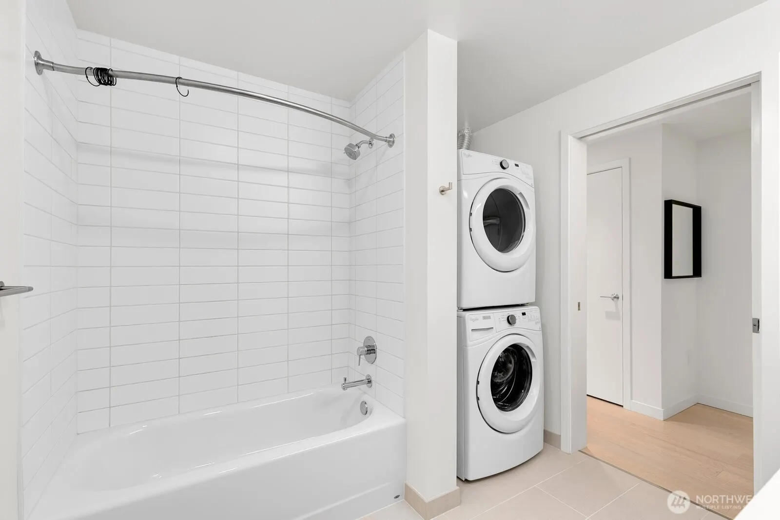590 1st Avenue S #713, Seattle, WA 98104
