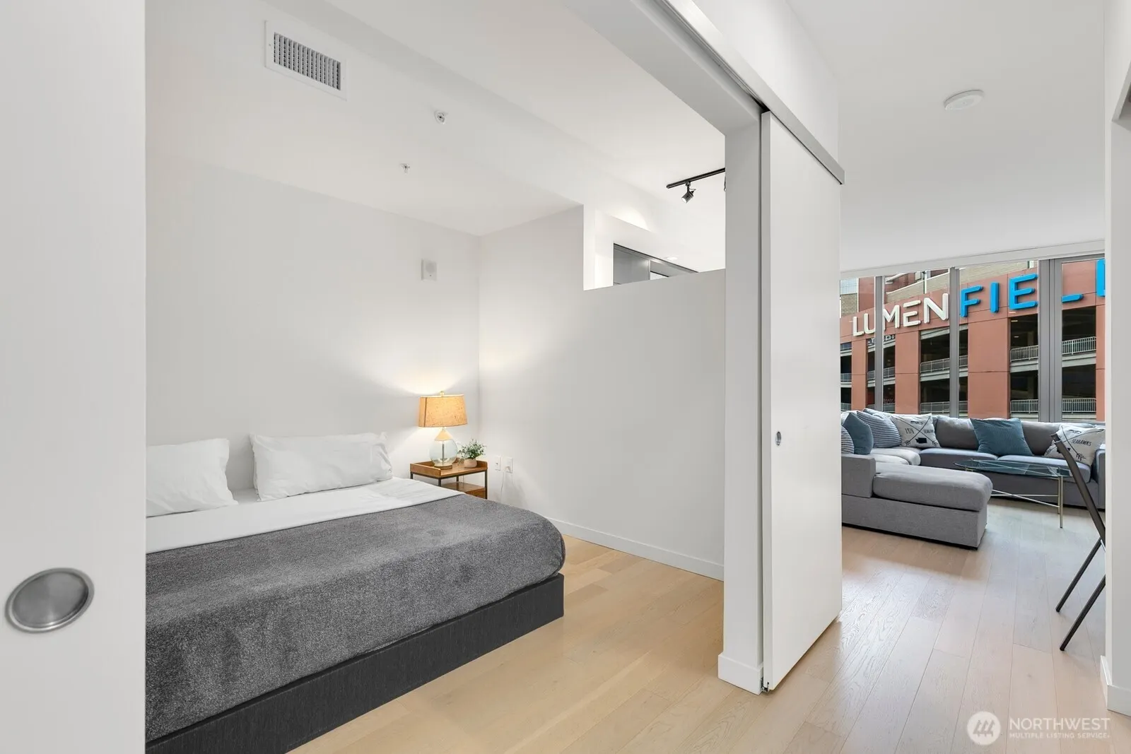 590 1st Avenue S #713, Seattle, WA 98104